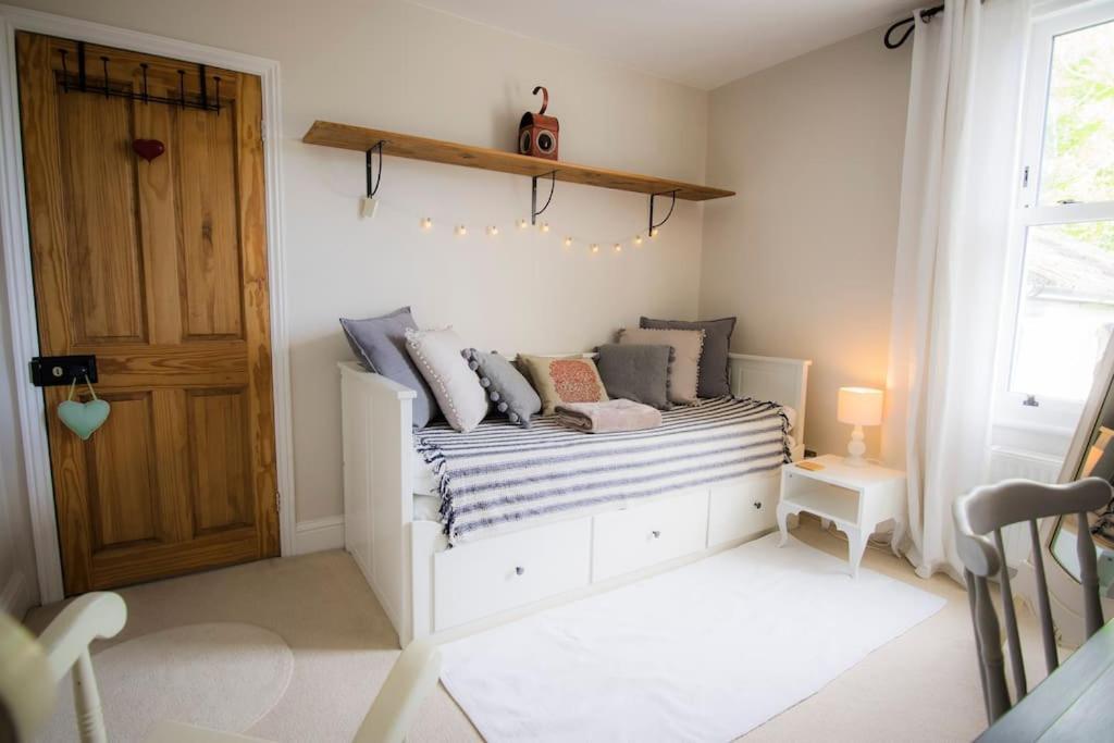 Restful And Cosy 4 Bed Home Minutes From The Beach Sandgate Zewnętrze zdjęcie