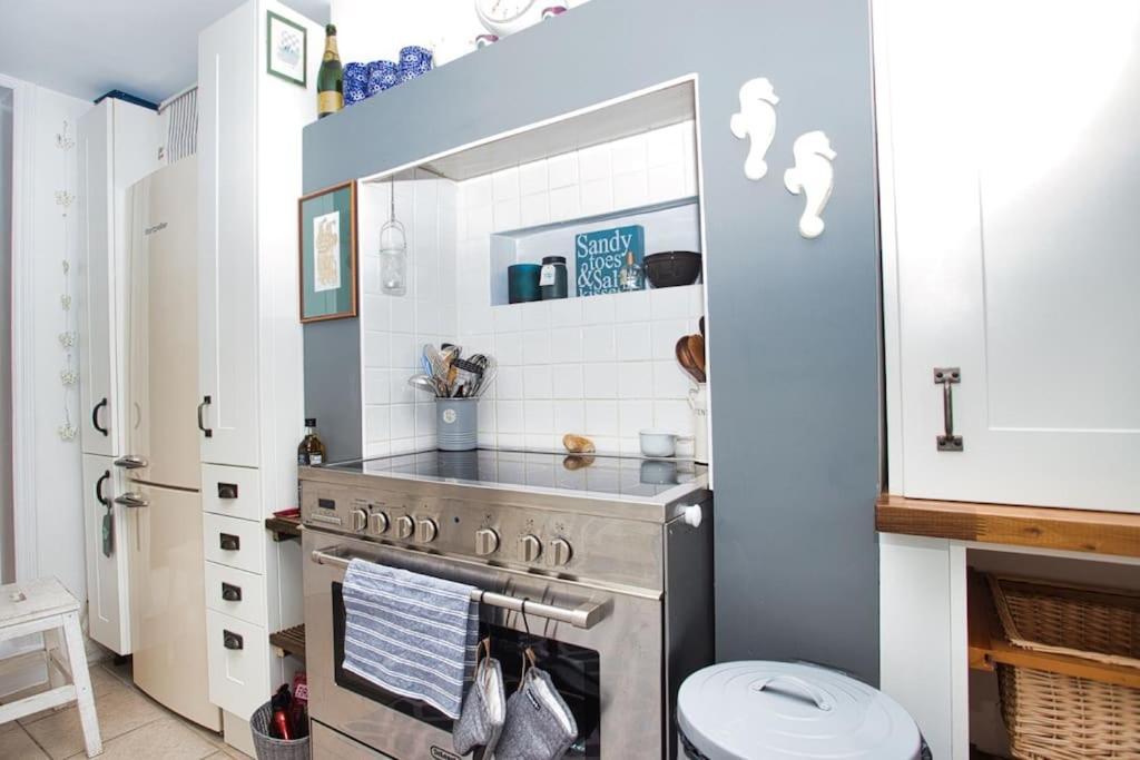 Restful And Cosy 4 Bed Home Minutes From The Beach Sandgate Zewnętrze zdjęcie